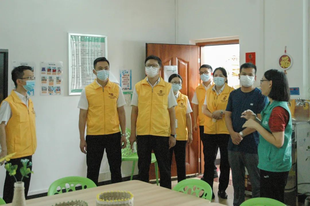 履行社會責任,彰顯企業(yè)擔當|華昌集團前往獅山鎮(zhèn)小塘社區(qū)康園中心開展慰問活動